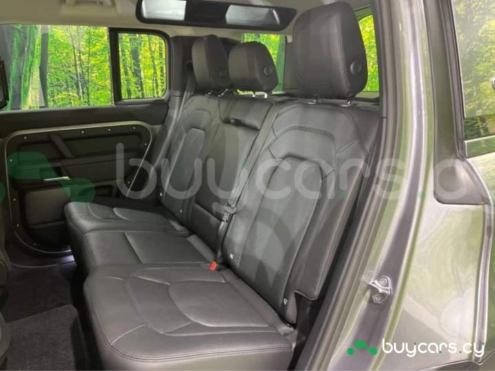 Land Rover Defender Серый