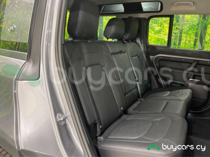 Land Rover Defender Серый