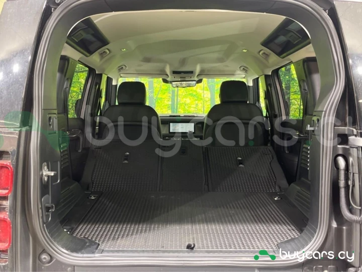 Land Rover Defender Серый