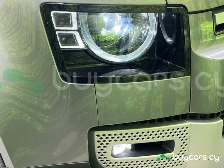 Land Rover Defender Серый