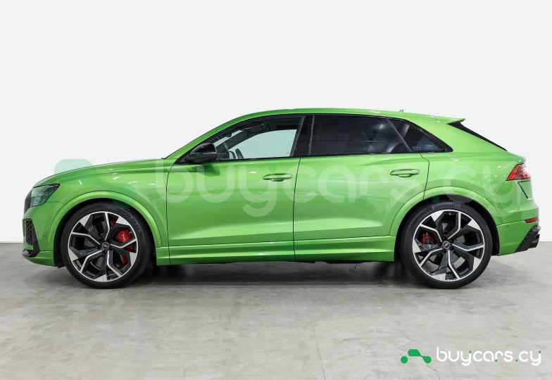 Audi RS Q8 Green