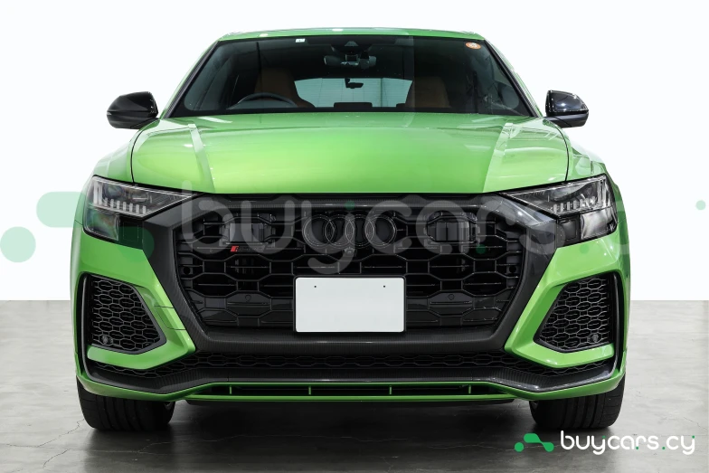 Audi RS Q8 Green