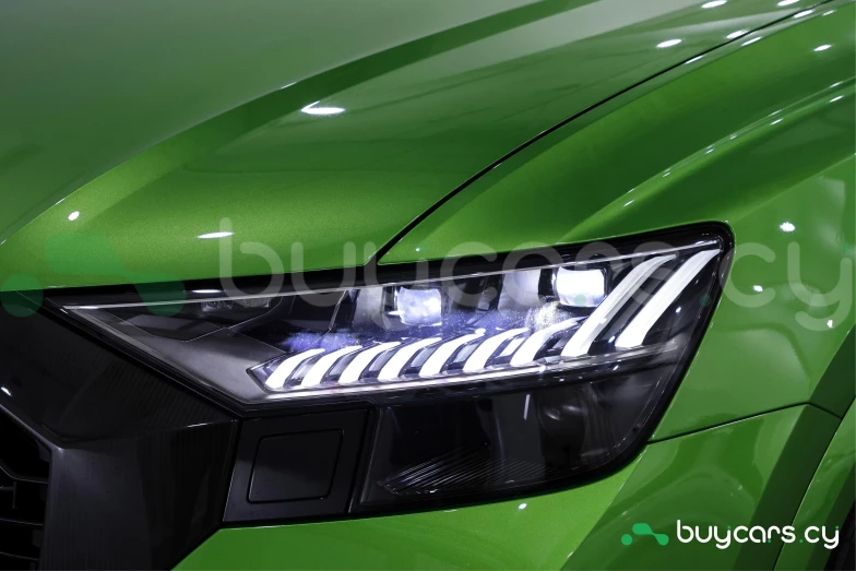 Audi RS Q8 Green