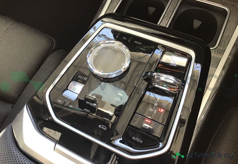 BMW 7 series White