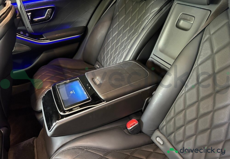 Mercedes S-class Black