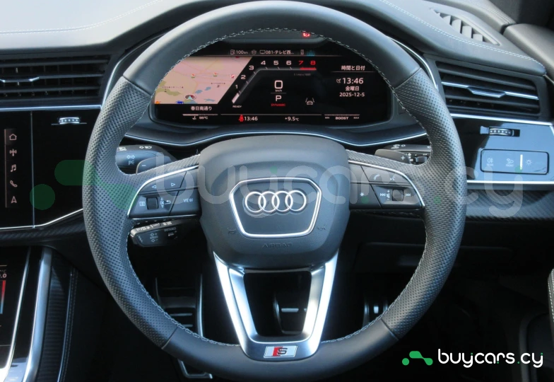 Audi SQ8 Черный