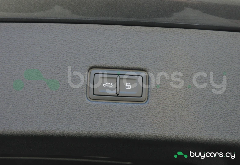 Audi SQ8 Черный