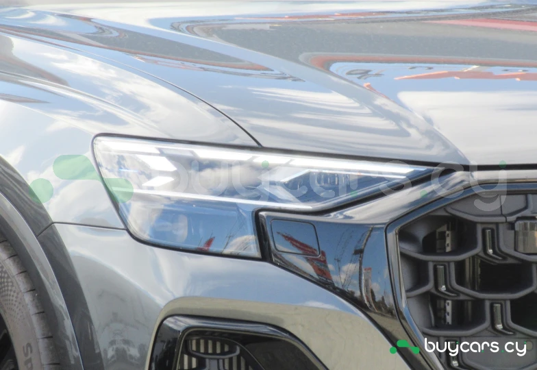 Audi SQ8 Черный