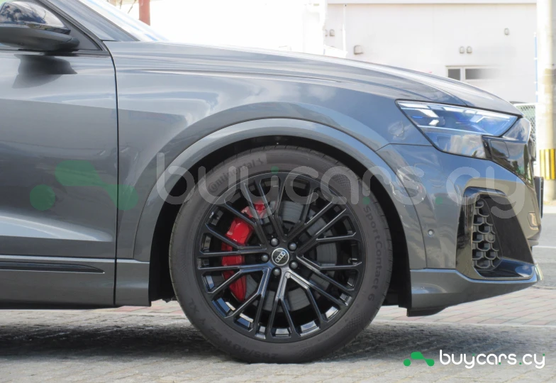 Audi SQ8 Черный