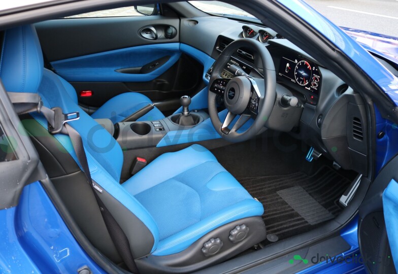 Nissan Fairlady z Blue
