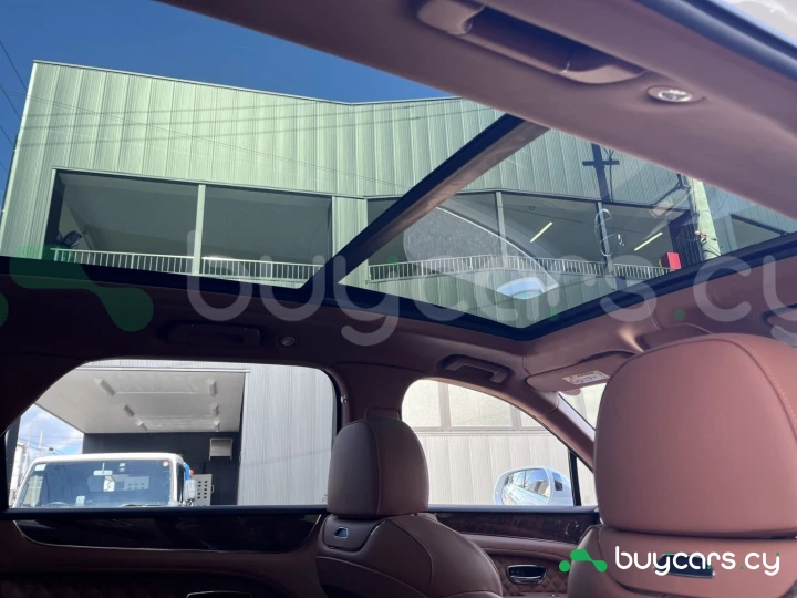 Bentley Bentayga Белый