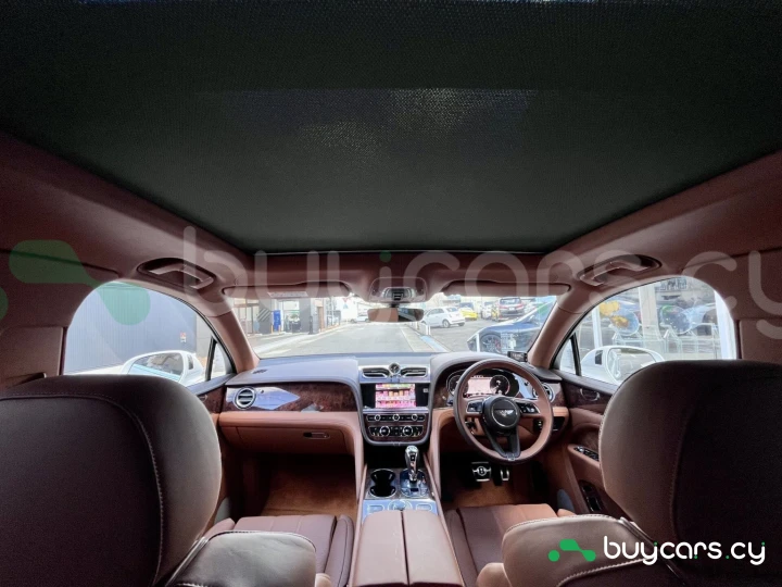 Bentley Bentayga Белый