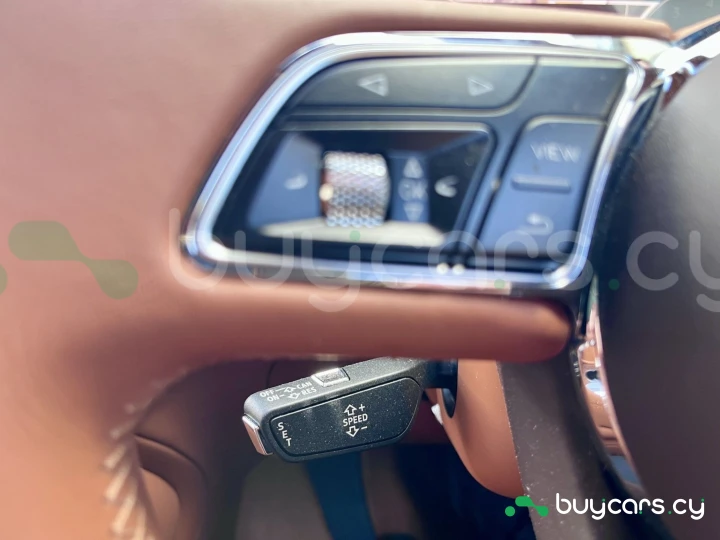 Bentley Bentayga Белый