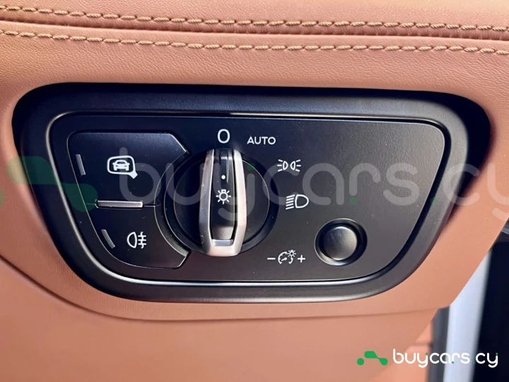 Bentley Bentayga Белый