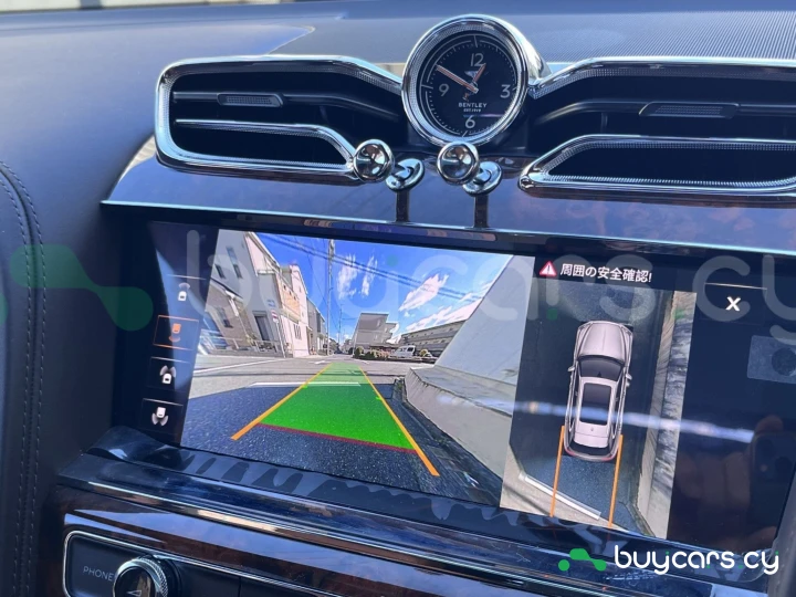 Bentley Bentayga Белый