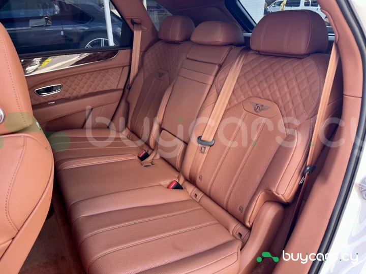Bentley Bentayga Белый