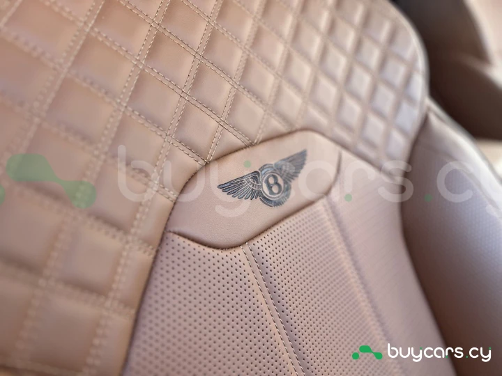 Bentley Bentayga Белый