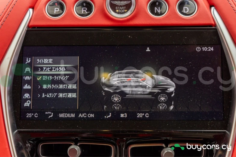 Aston Martin DBX Серый