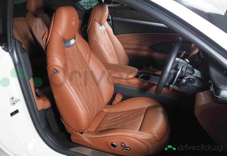 Maserati Gran Turismo  White