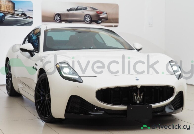 Maserati Gran Turismo  White