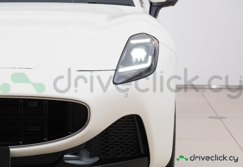 Maserati Gran Turismo  White