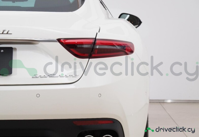 Maserati Gran Turismo  White