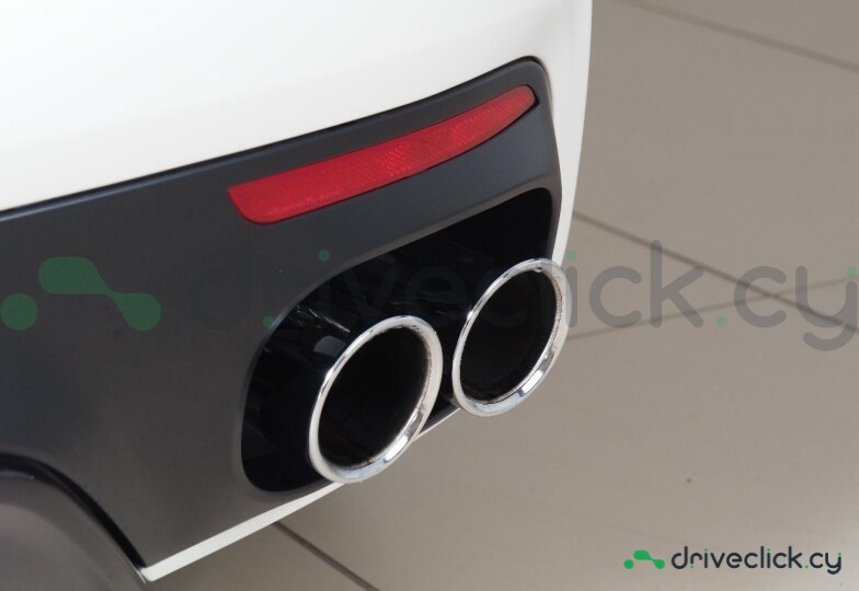 Maserati Gran Turismo  White