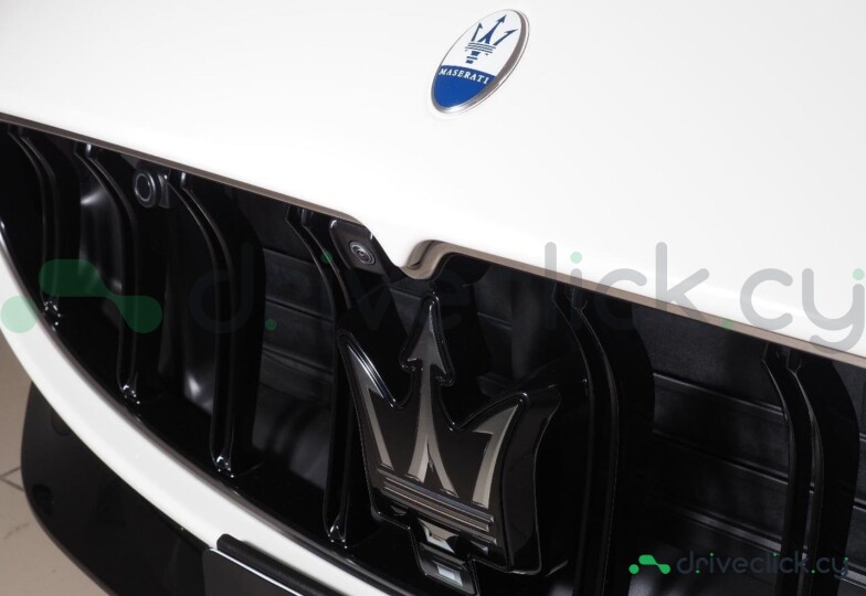 Maserati Gran Turismo  White
