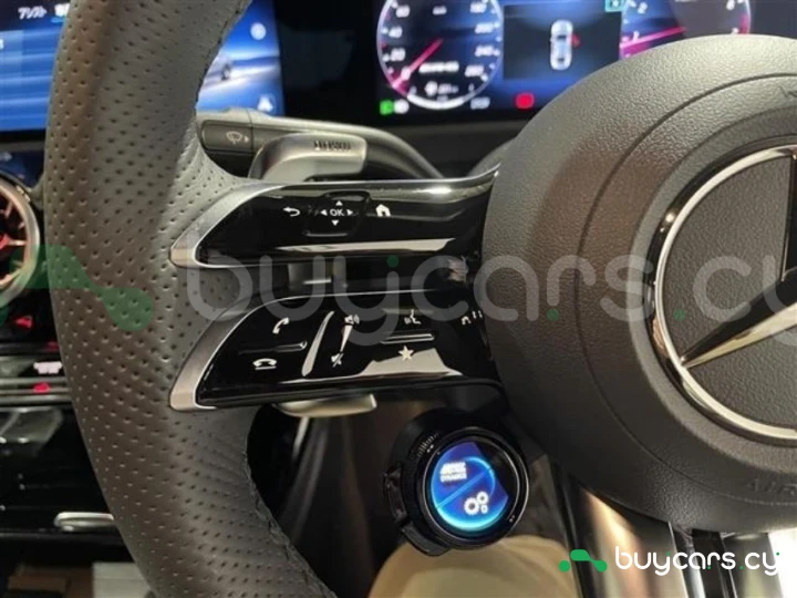 Mercedes CLA-class Красный