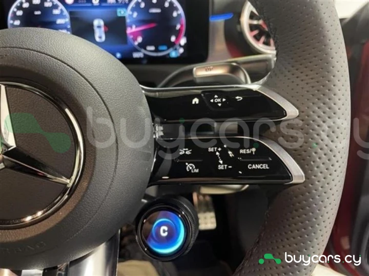 Mercedes CLA-class Красный