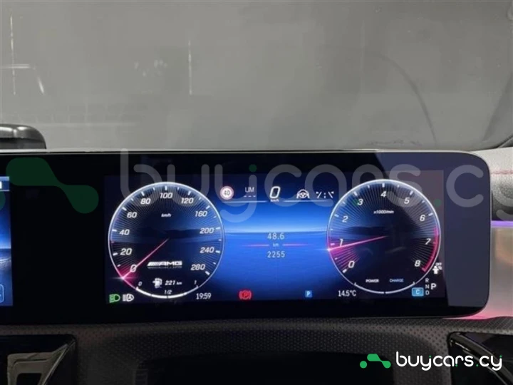 Mercedes CLA-class Красный