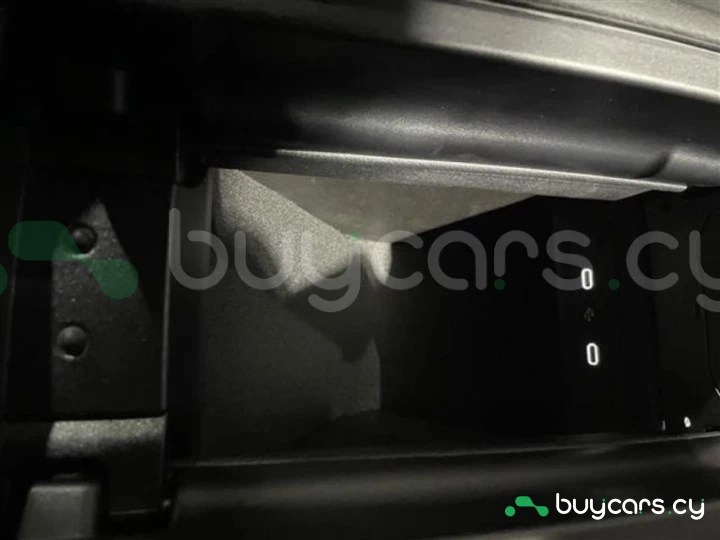 Mercedes CLA-class Красный