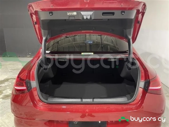 Mercedes CLA-class Красный