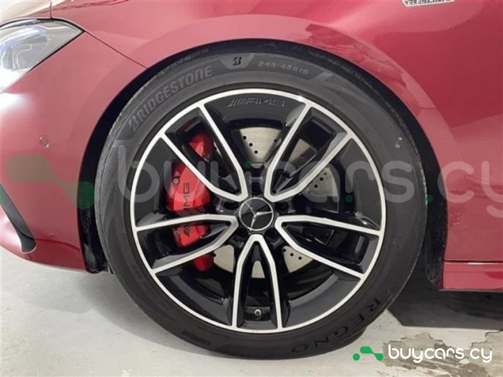 Mercedes CLA-class Красный