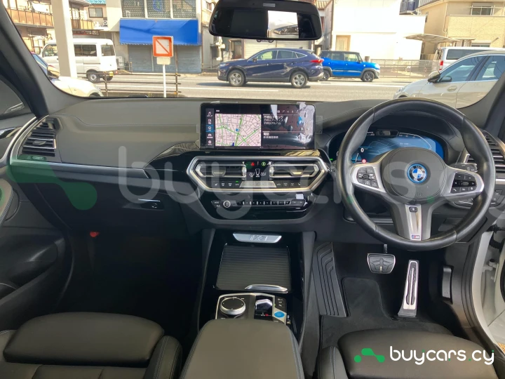 BMW iX3 Белый