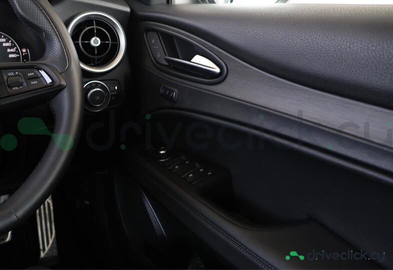 Alfa Romeo Stelvio Grey