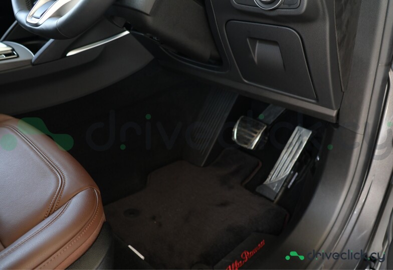 Alfa Romeo Stelvio Grey