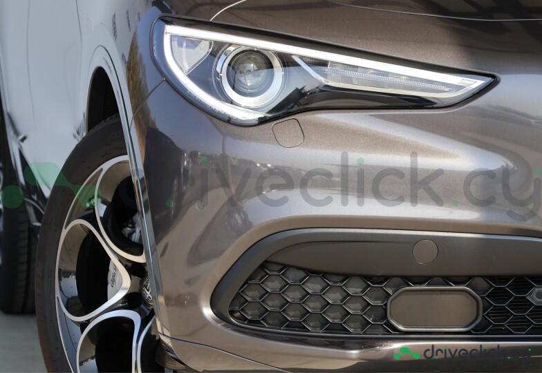 Alfa Romeo Stelvio Grey