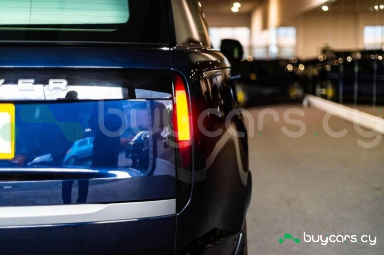 Land Rover Range Rover Blue