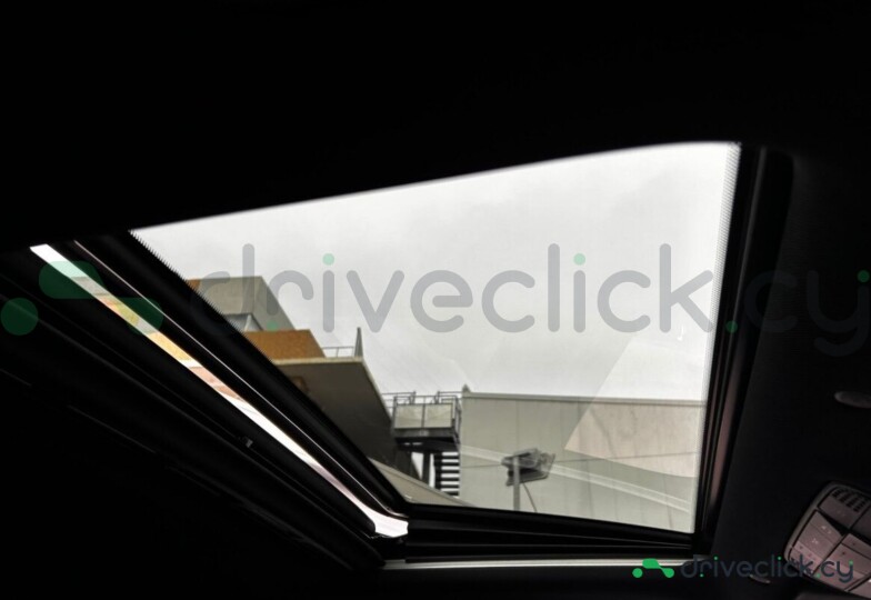 Mercedes EQC Black