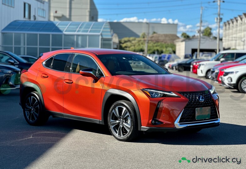 Lexus UX Оранжевый