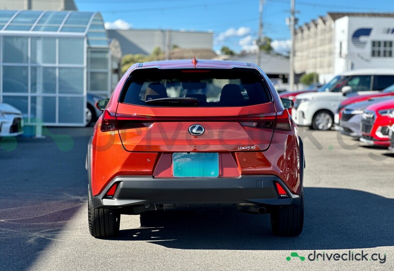 Lexus UX Оранжевый