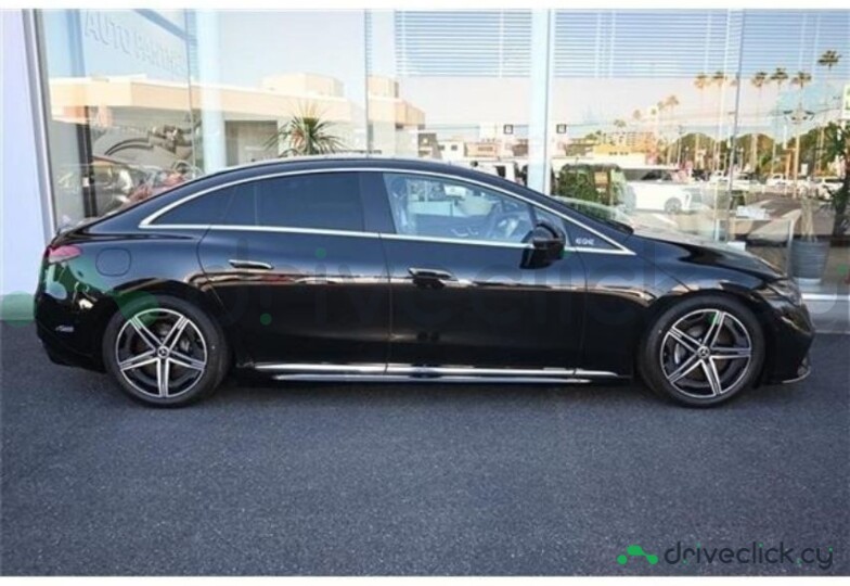 Mercedes EQE Black