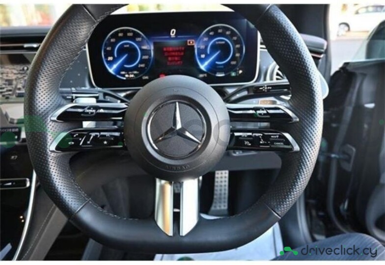 Mercedes EQE Black