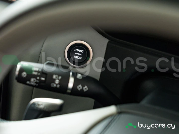 Land Rover Range Rover Velar Blue