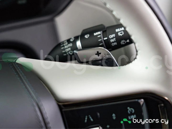 Land Rover Range Rover Velar Blue