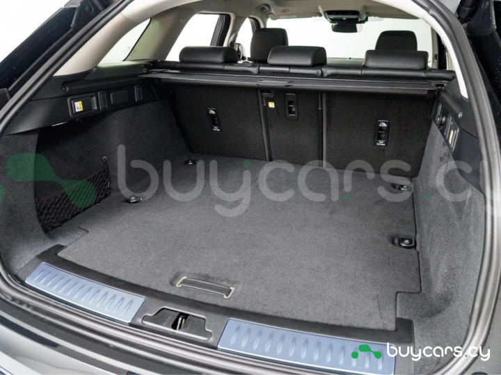 Land Rover Range Rover Velar Blue