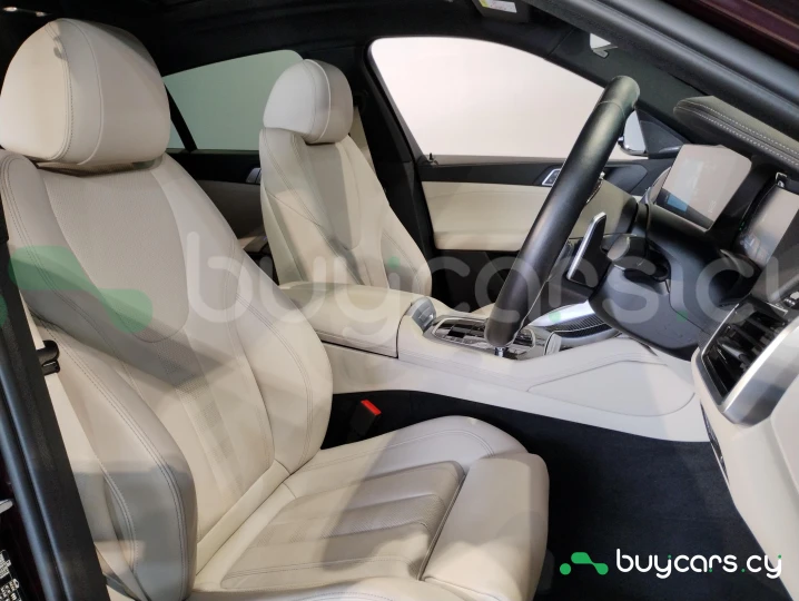 BMW X6 Темно-красный