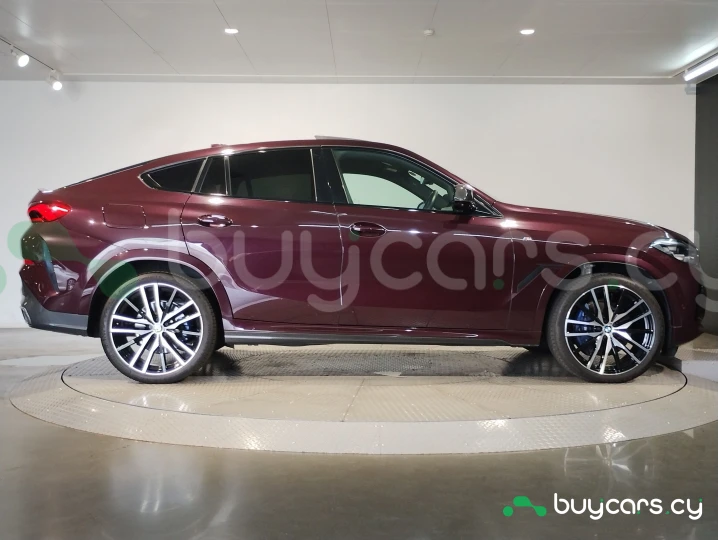 BMW X6 Темно-красный