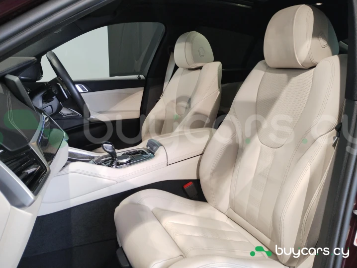 BMW X6 Темно-красный